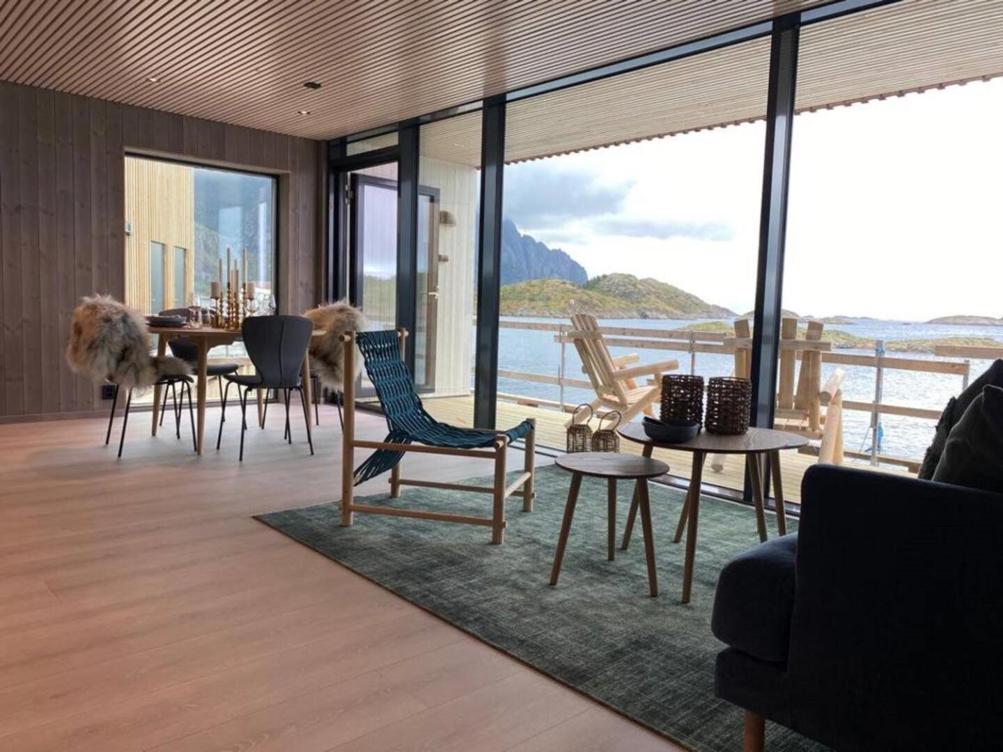 Waterfront Apartment With Panoramic Sea View 亨宁斯韦尔 外观 照片