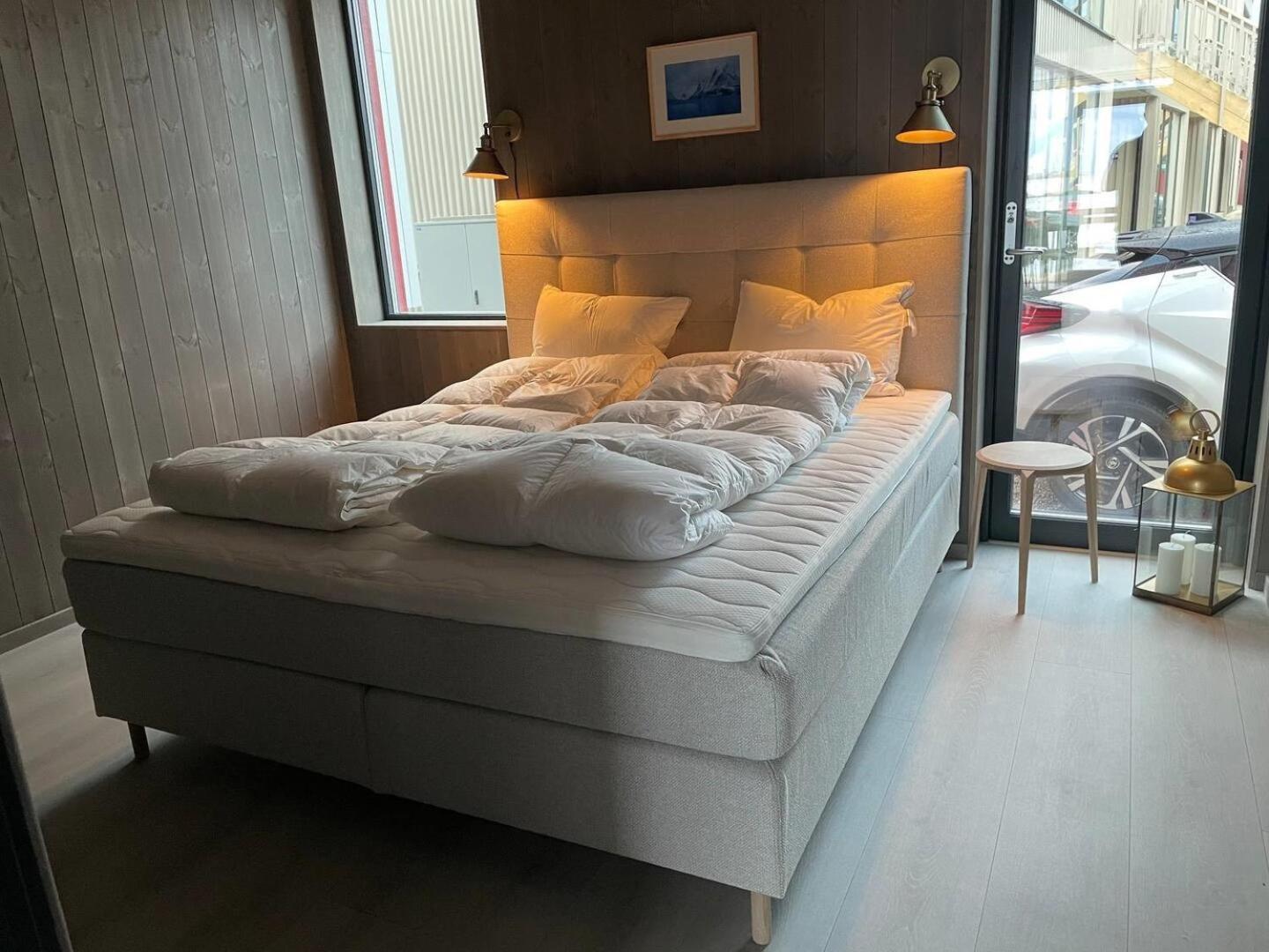 Waterfront Apartment With Panoramic Sea View 亨宁斯韦尔 外观 照片