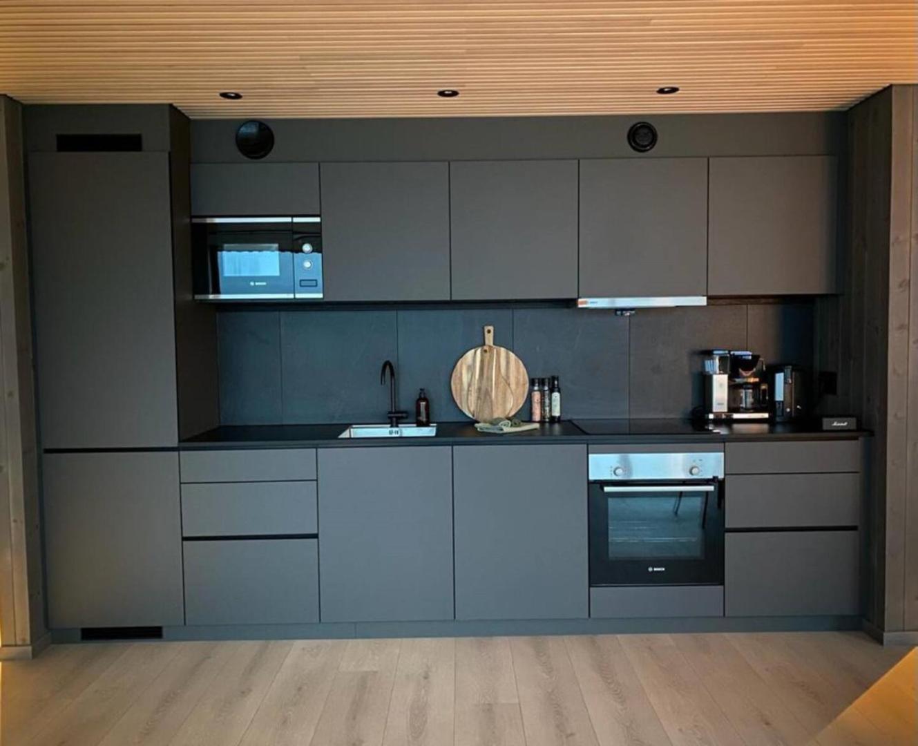 Waterfront Apartment With Panoramic Sea View 亨宁斯韦尔 外观 照片