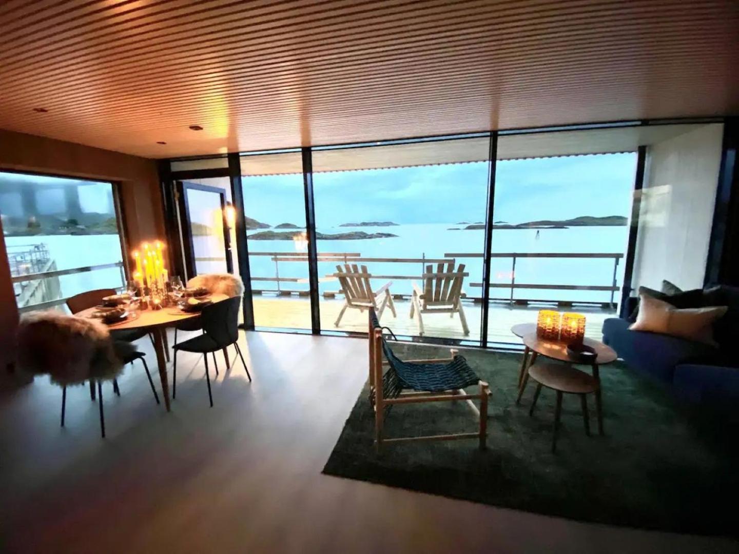Waterfront Apartment With Panoramic Sea View 亨宁斯韦尔 外观 照片