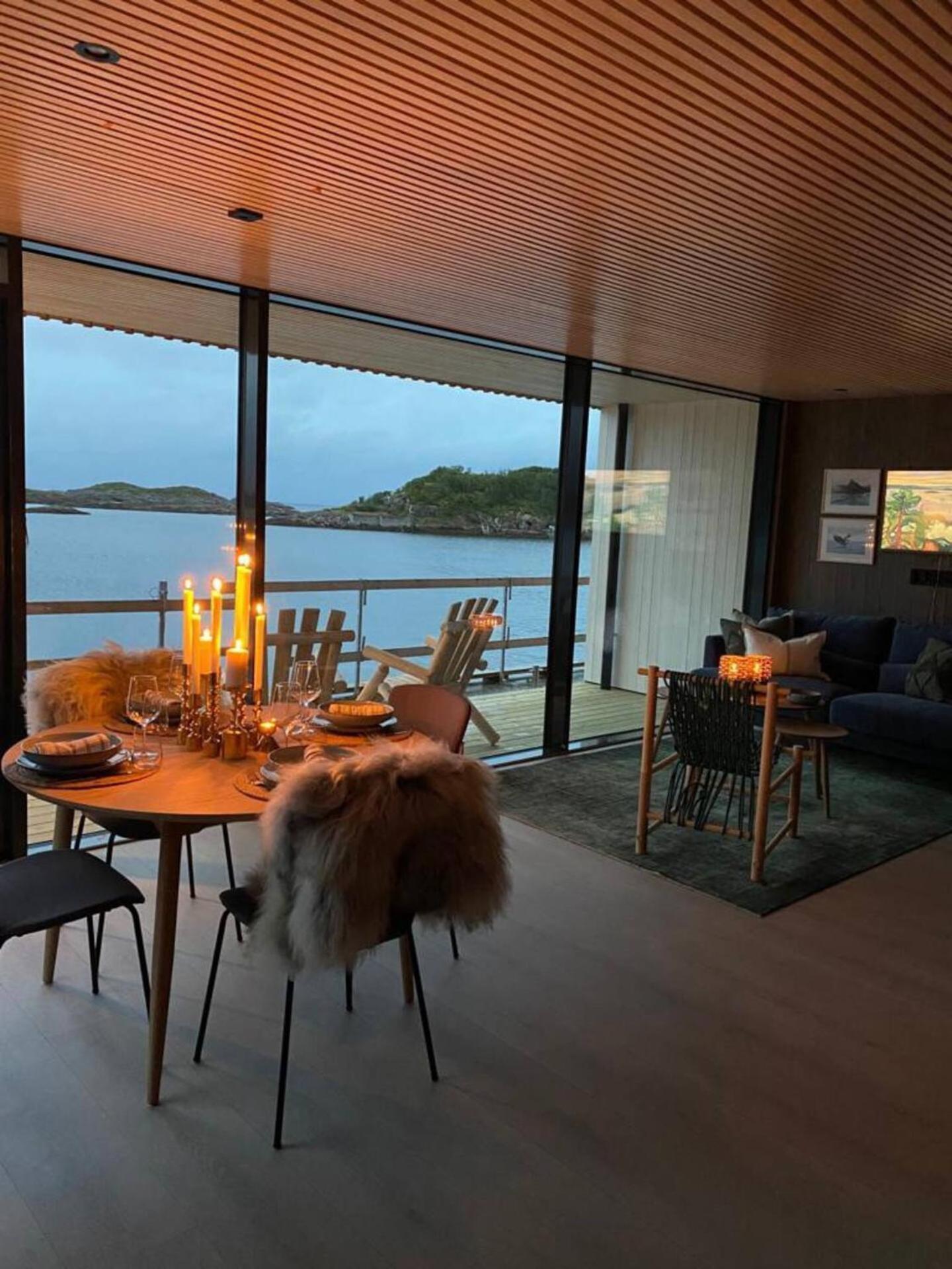 Waterfront Apartment With Panoramic Sea View 亨宁斯韦尔 外观 照片