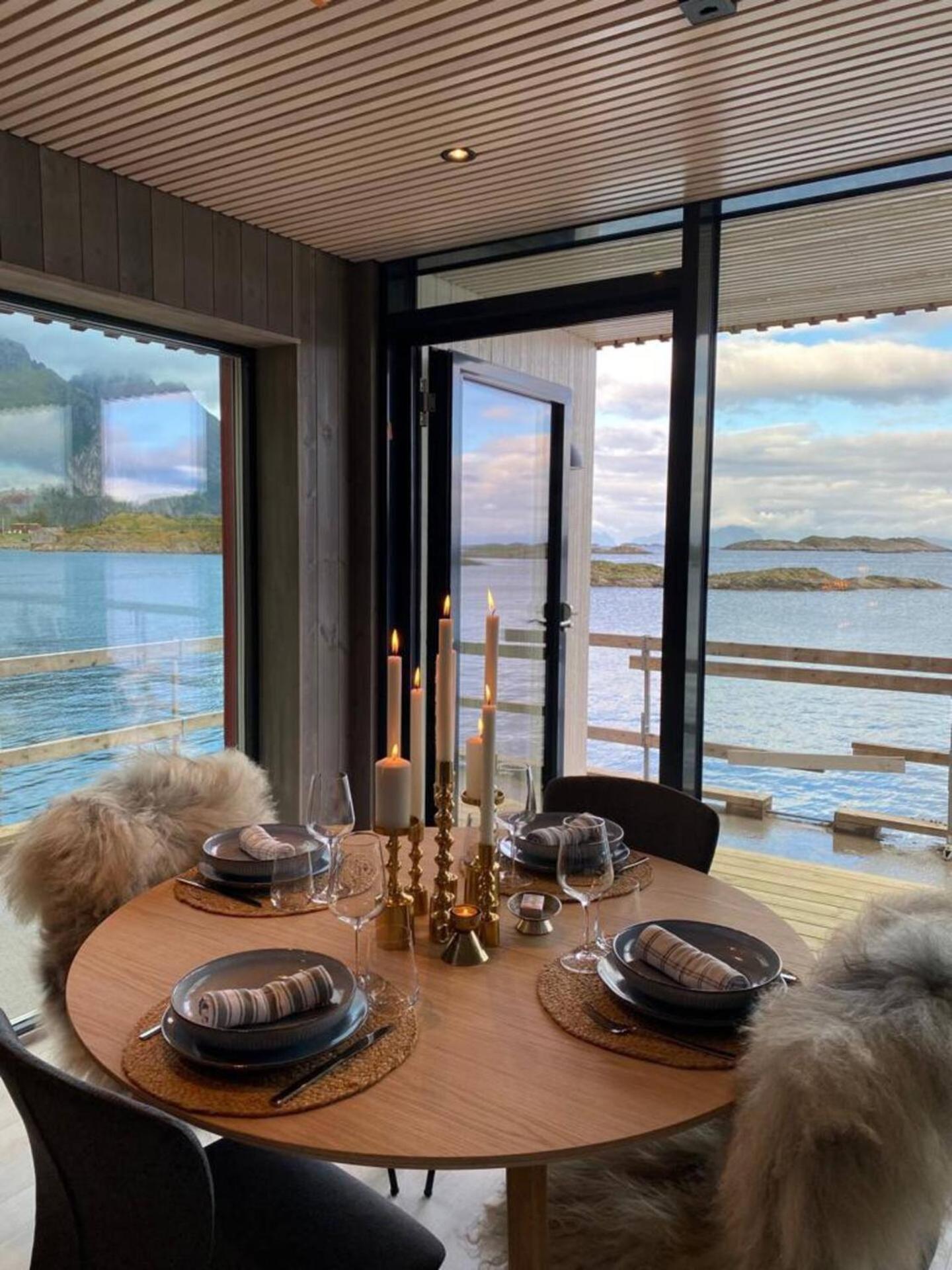 Waterfront Apartment With Panoramic Sea View 亨宁斯韦尔 外观 照片